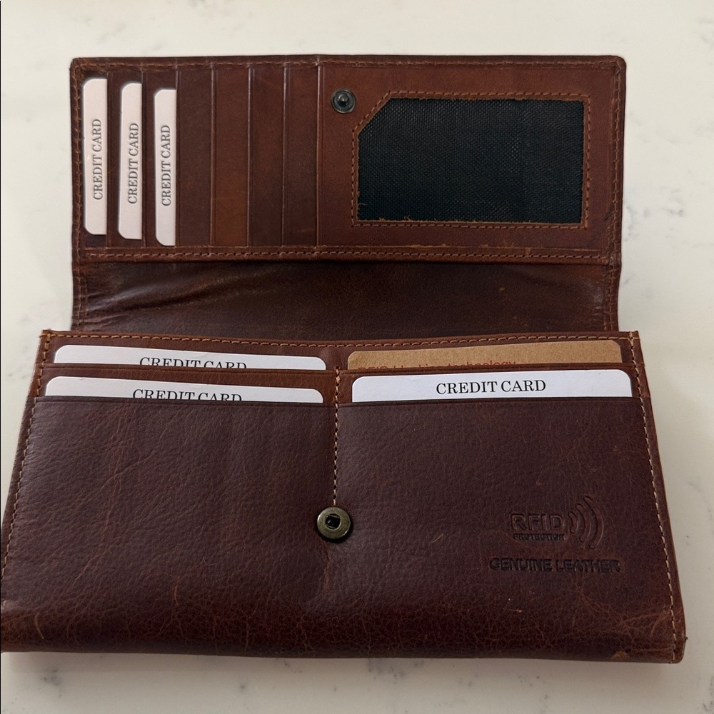 John’s Creek Leather Company RFID Wallet - Picture 2 of 5